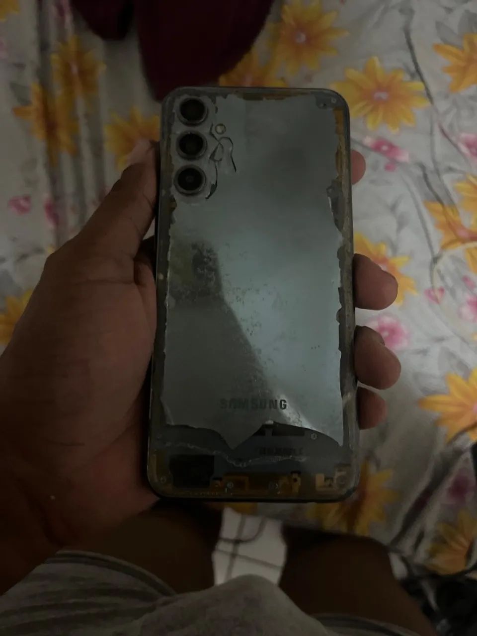 Celular quebrado  M34 128gb
