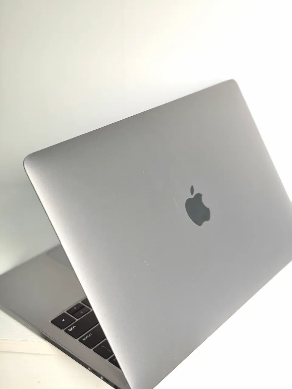 MacBook Pro 2019 Seminovo - i5 | 16GB RAM | 256GB SSD - Notebooks