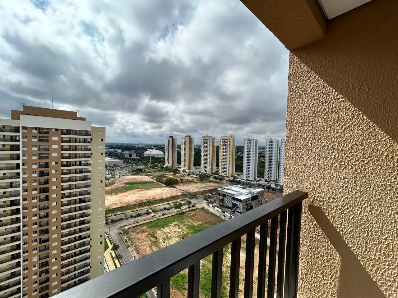 Aluga-se apartamento 2/4 sendo uma suíte Mobiliado no Edifício Alvorada em Cuiabá MT  - Foto 3