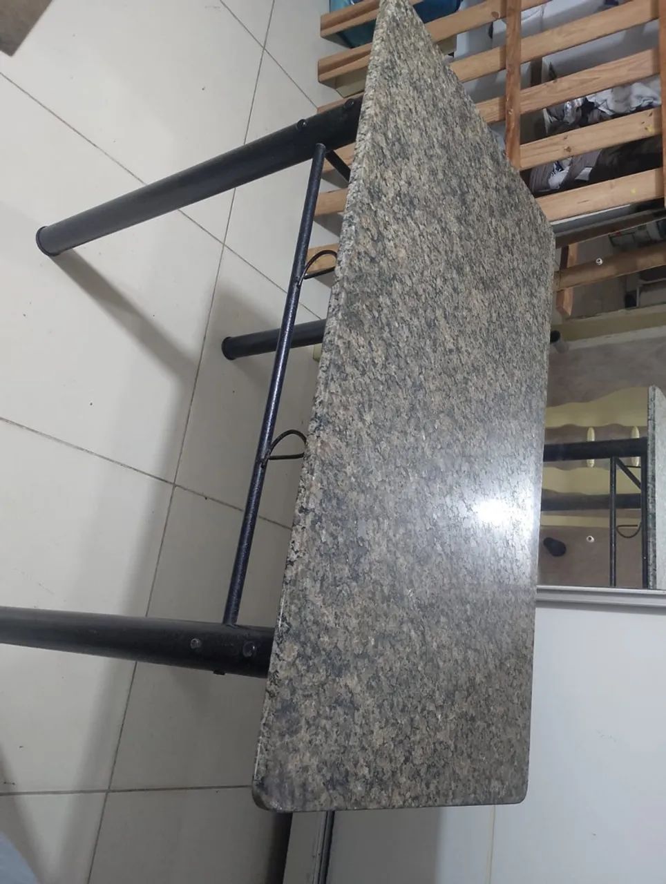 Vende mesa de mármore ( sem cadeiras) - Foto 2