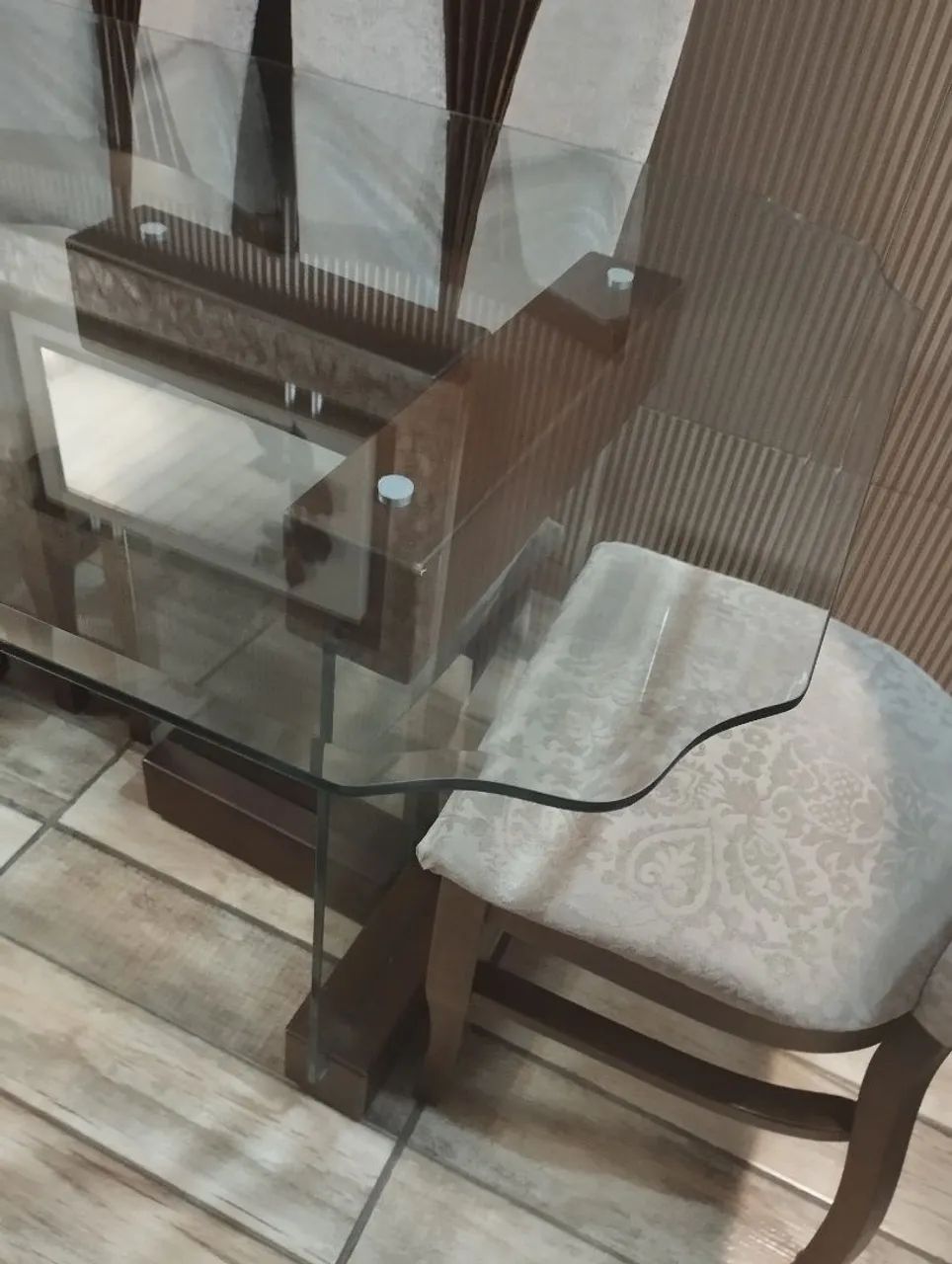 Vendo***mesa de jantar com 6 cadeiras  - Foto 4