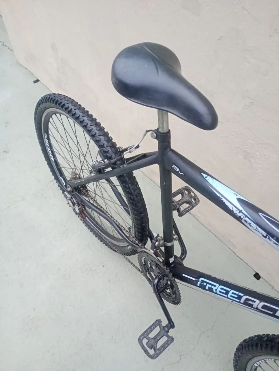 Bicicleta aro 26 em perfeito estado  - Foto 2