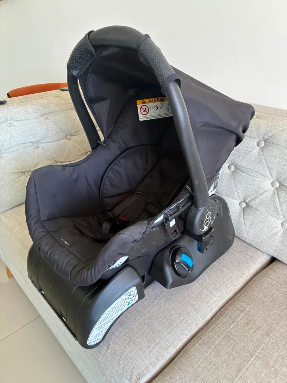 Vendo Carrinho de Bebê com Bebê Conforto e Moisés!  - Foto 2