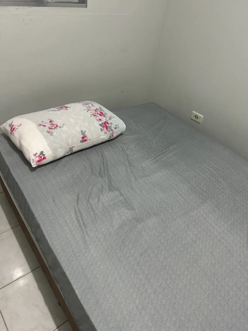 VENDO CAMA DE CASAL
