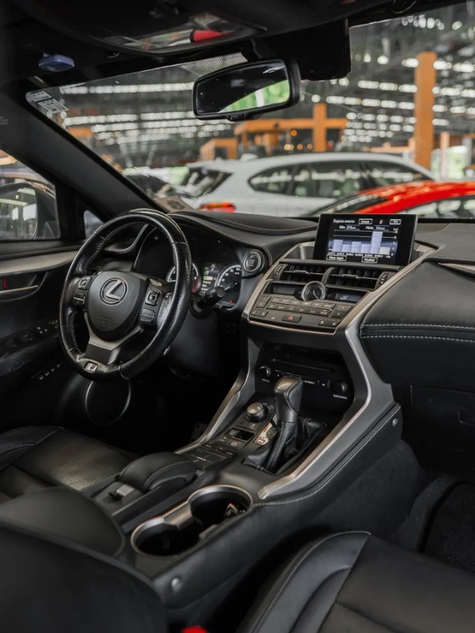 Lexus NX-200t F-sport 2.0 16V 238cv Aut., foto 12 de 18