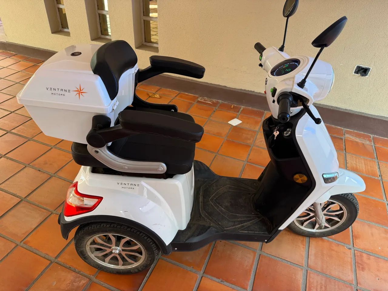 Triciclo Elétrico 1000W - Conforto e Economia | Ótimo Estado | VENTANE MOTORS