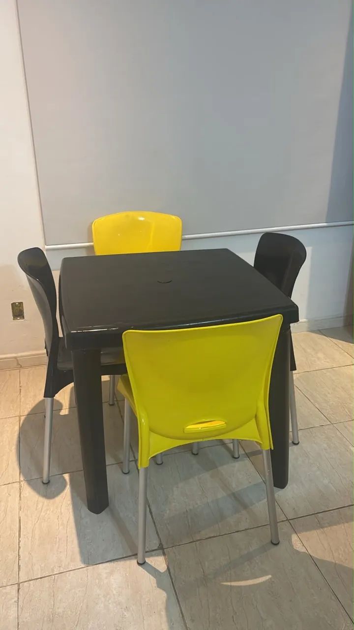 Conjunto mesa com 4 cadeiras  - Foto 3