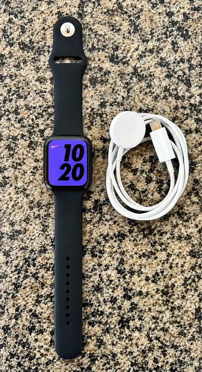 Apple Watch SE 2 44mm (GPS + Cellular) 