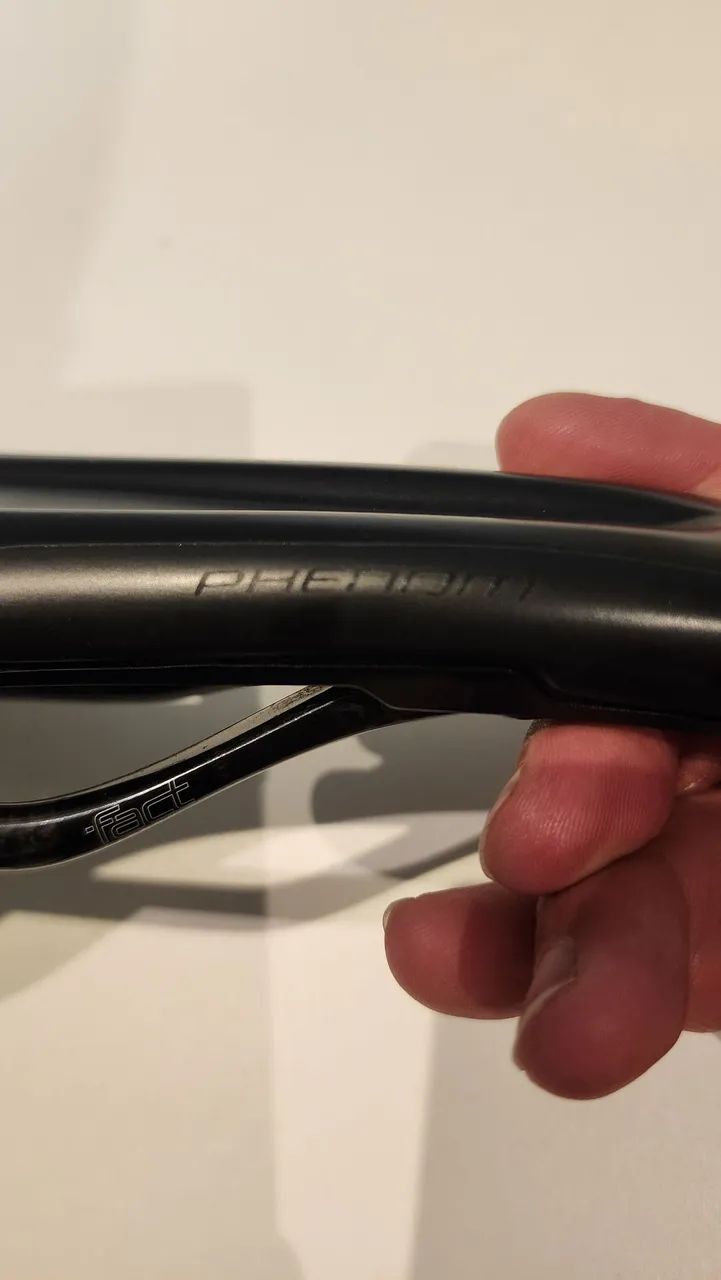 Selim Specialized em Carbono mod Phenon  - Foto 4