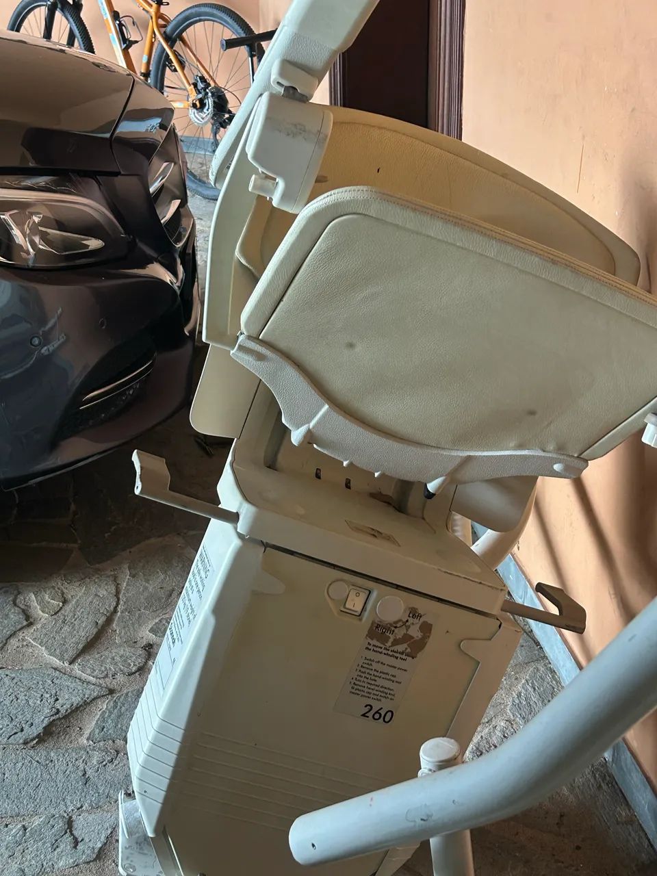 Vendo cadeira elevatoria para idosos