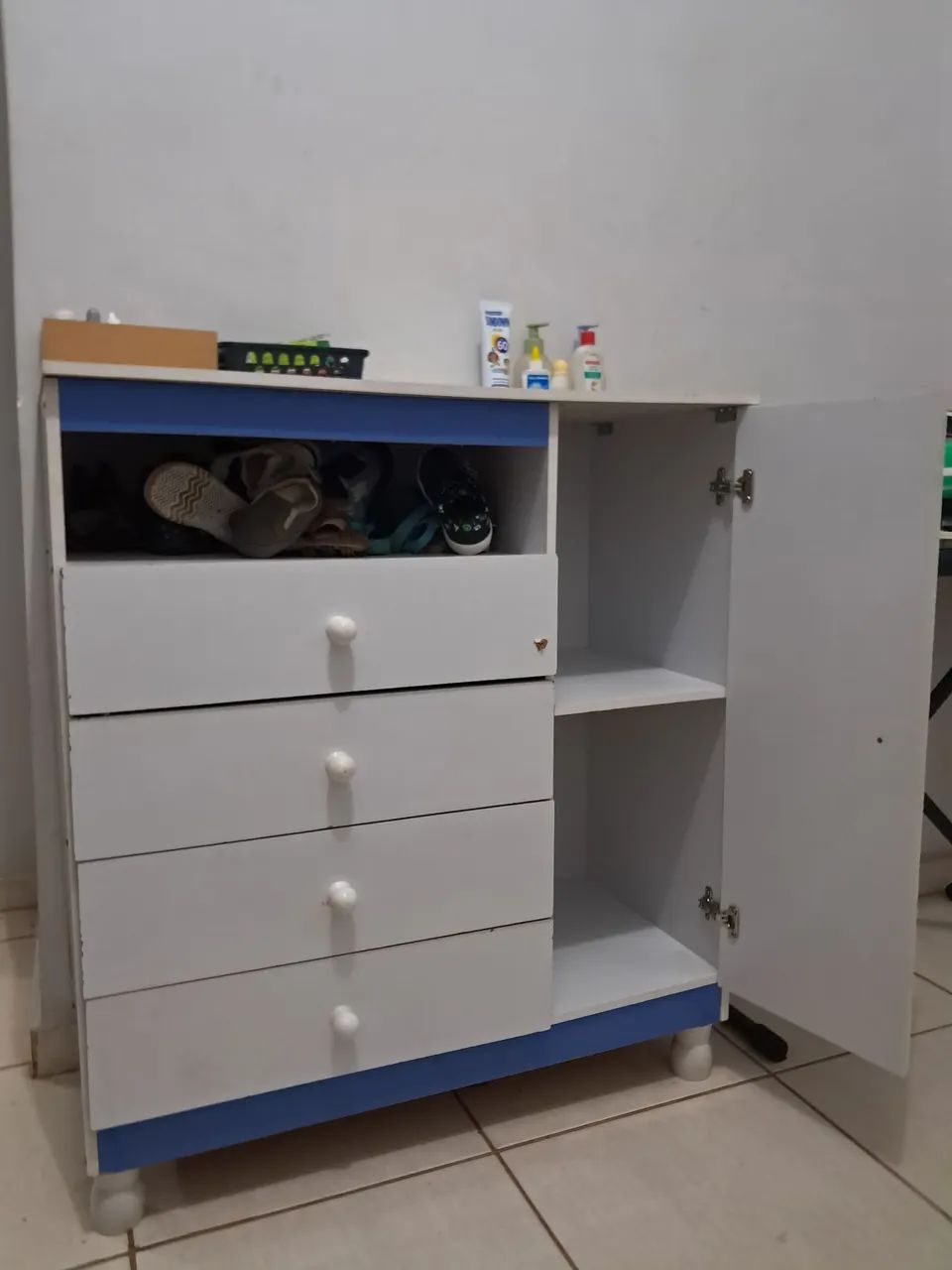 Cômoda bebê 4 gavetas  - Foto 2