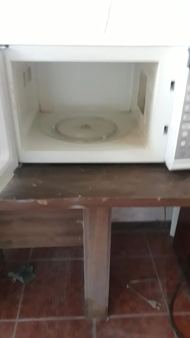 Microondas Electrolux 30 litros funcionando perfeitamente.  - Foto 4
