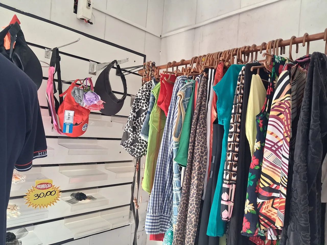 Passo material completo de uma loja de roupas! - Foto 4