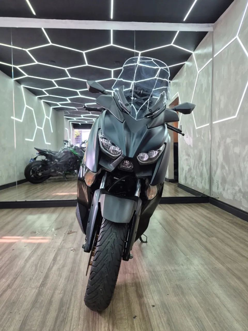 YAMAHA XMAX 250 - Foto 2
