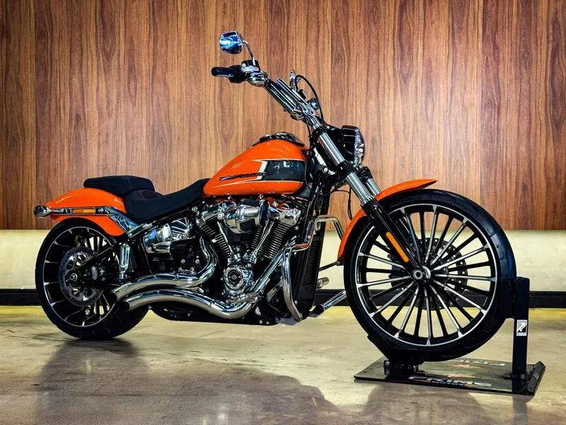 Harley-Davidson Breakout 2023