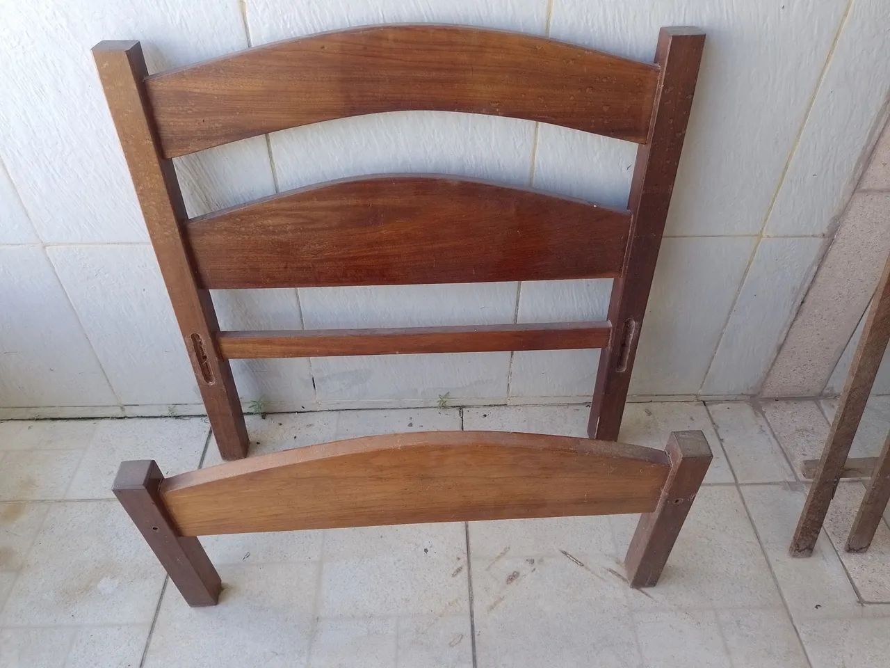Cama de Solteiro Sem Colchão.