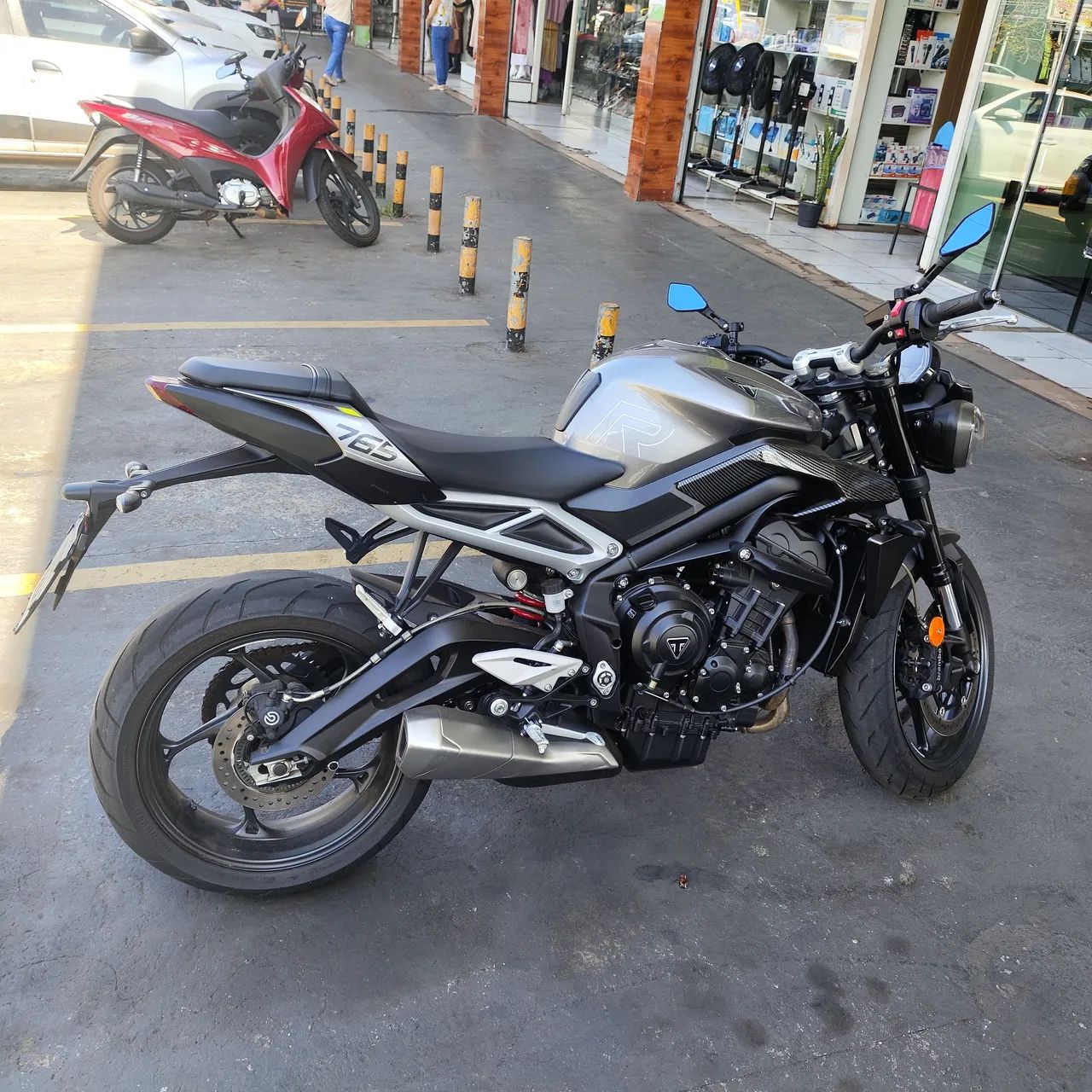 Triumph 765r  - Foto 3