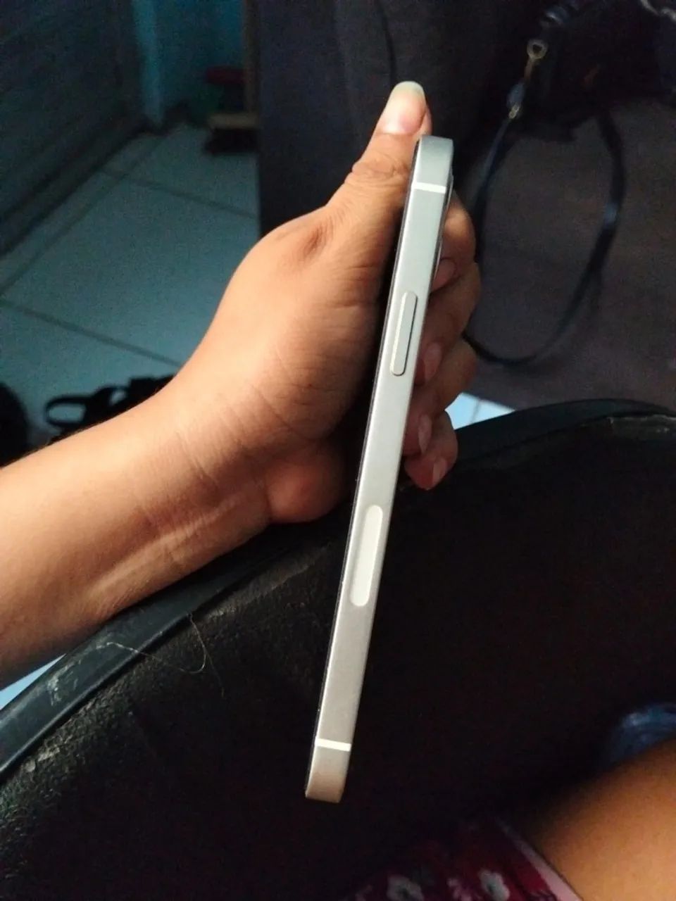 Vendo um iPhone 12 seminovo  - Foto 2