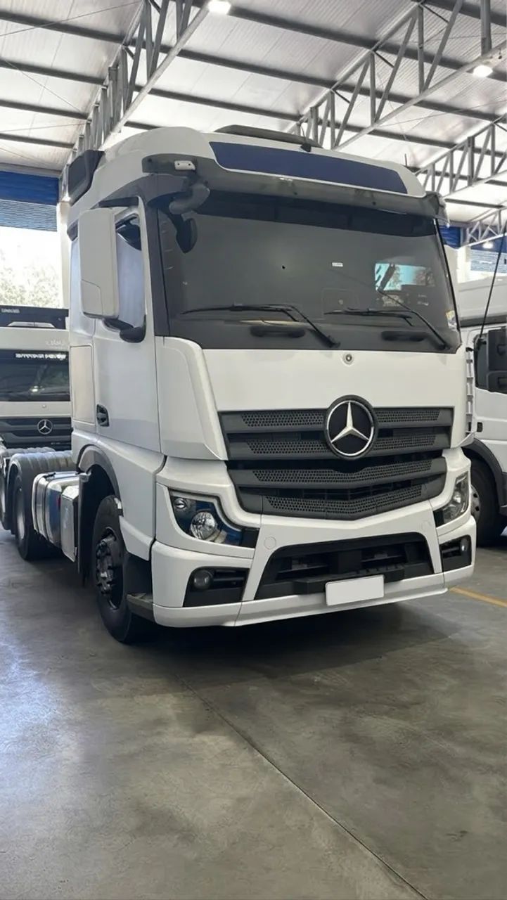 New Actros 2548 Branco 6 X 2