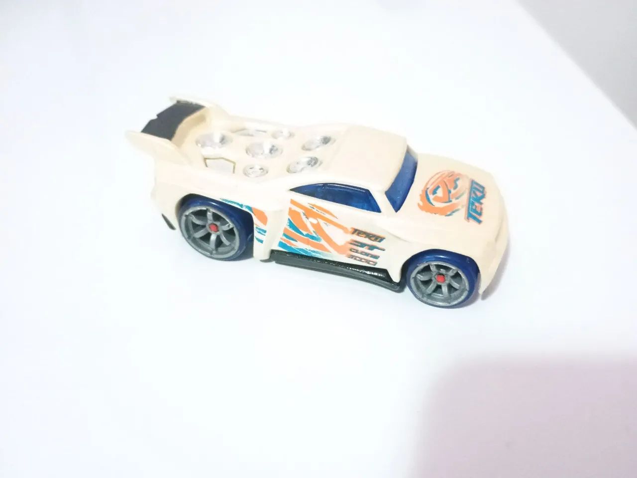 Hot Wheels Acceleracers - Bassline