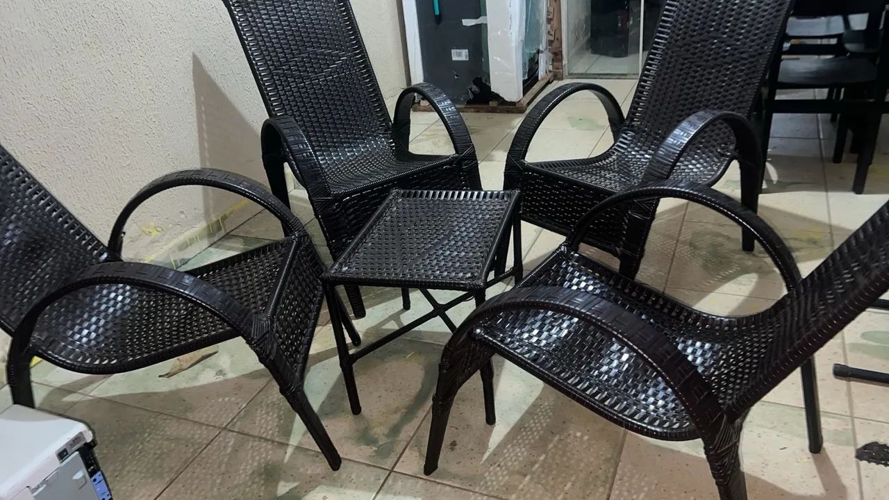 Conjunto 4 cadeiras e mesa de centro  - Foto 3