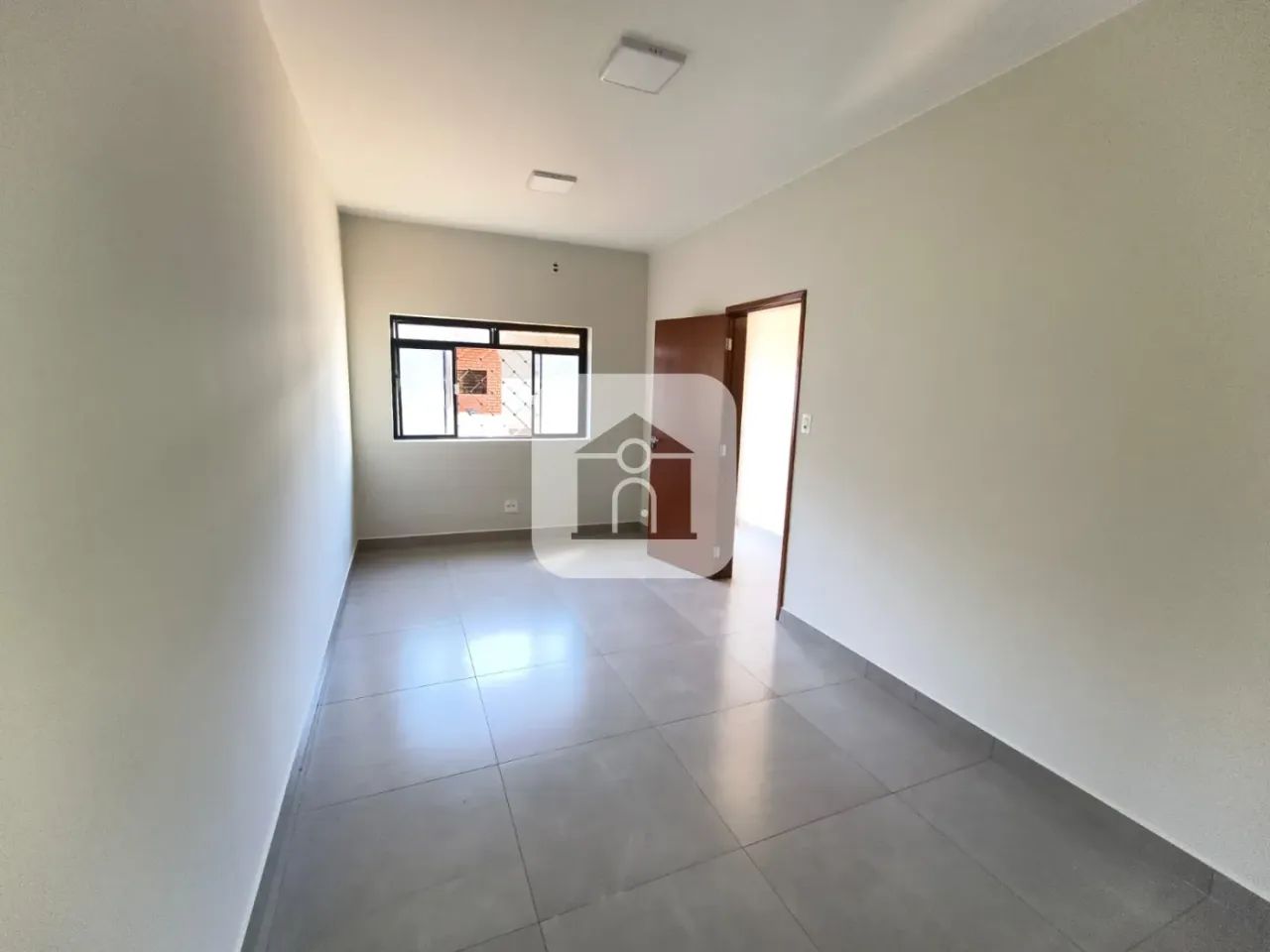 Casa comercial para locação no bairro Brasil - Foto 5