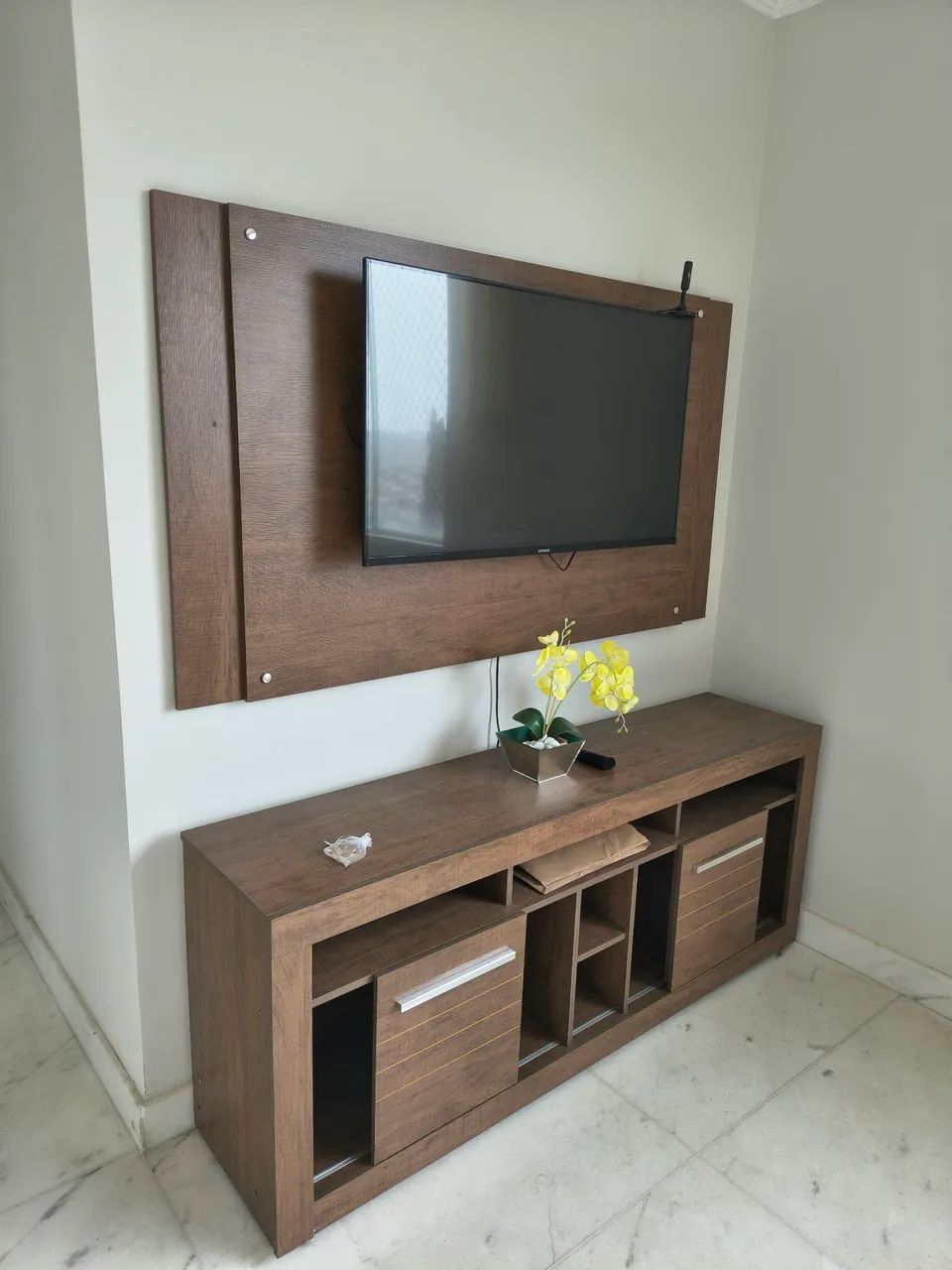 Rack com painel de TV - Foto 2