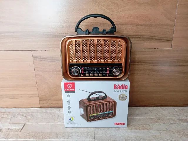 Rádio Portátil Bluetooth com Lanterna FM e Pendrive - Foto 5