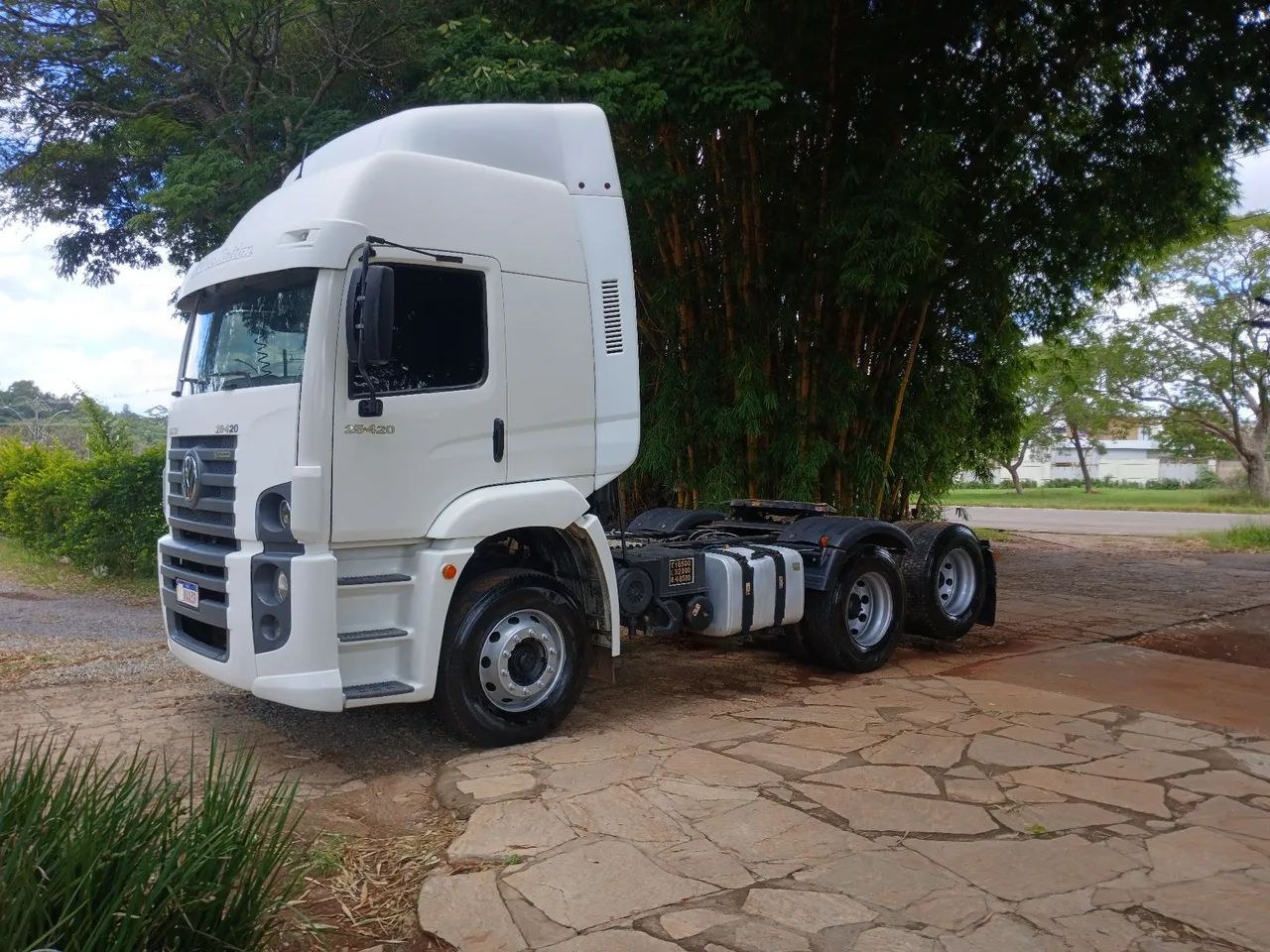 Caminhão constellation 25.420 2019. 6×2