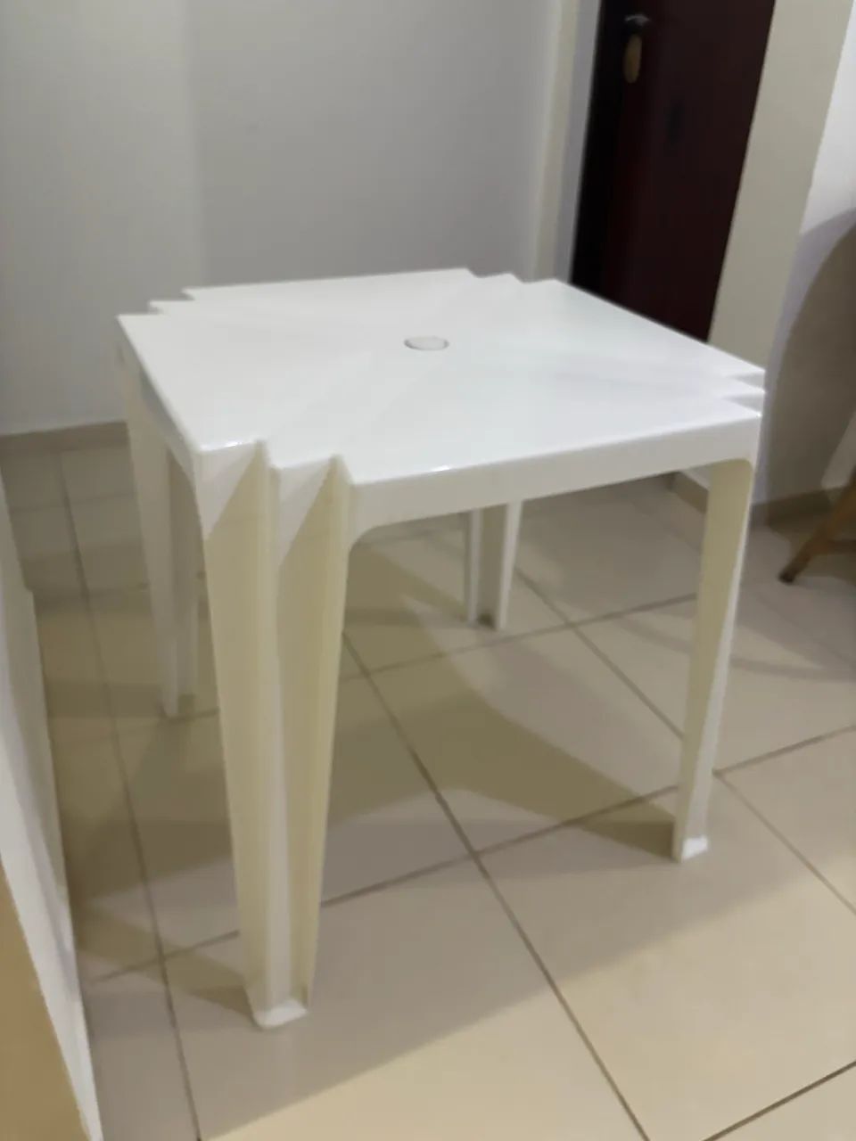 Mesa de plástico 68x68cm