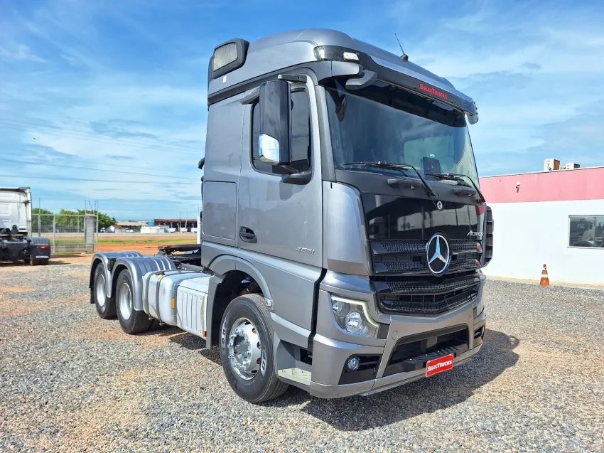 MB Actros 2651S ano 23/24 Cinza - Foto 2