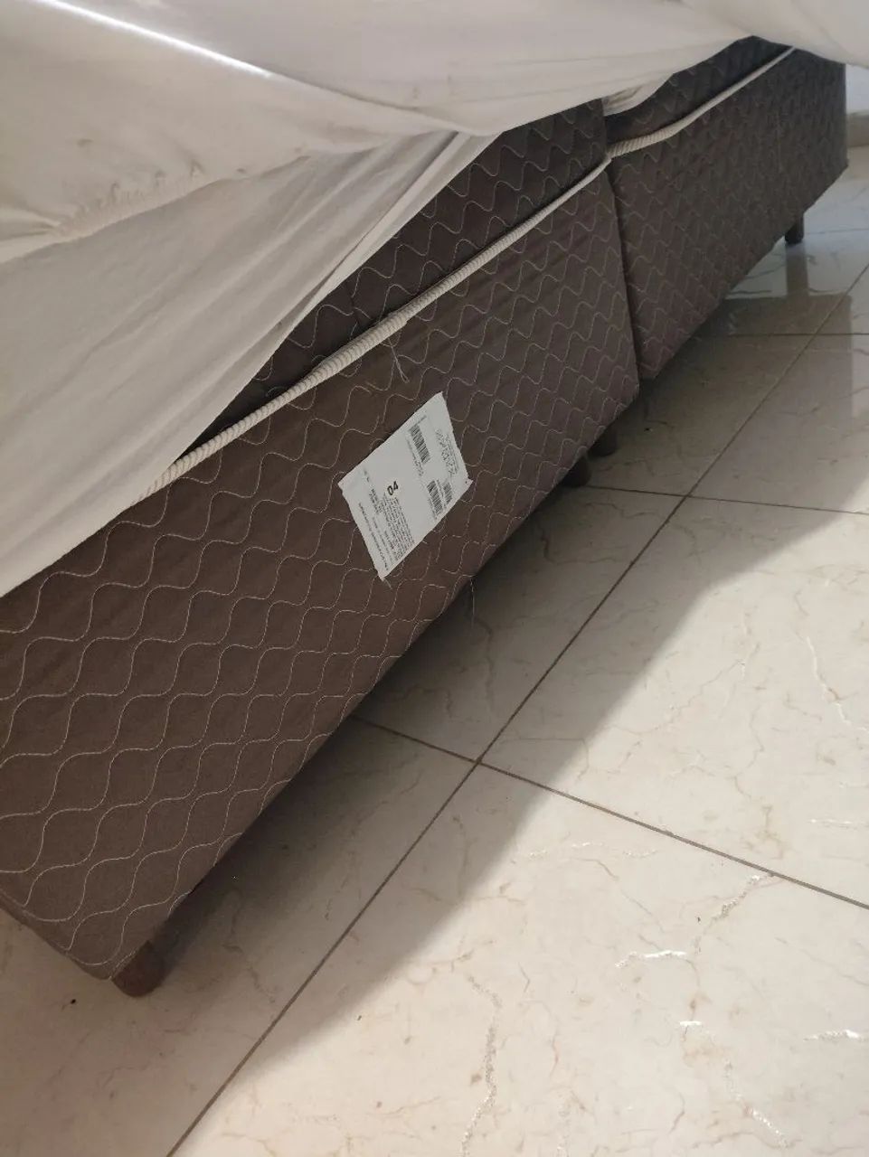 Duas Camas Box com Colchões - Foto 5