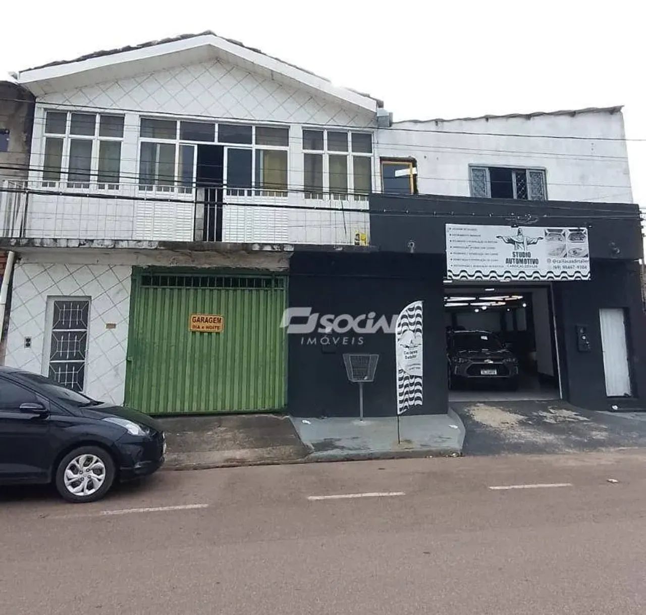 SOBRADO COM 3 SALAS COMERCIAIS E APARTAMENTO COM 4 SUÍTES - LOCALIZAÇÃO NOBRE