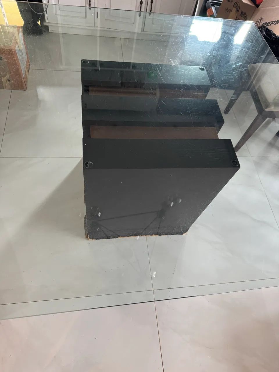 Mesa quadrada  8 lugares 