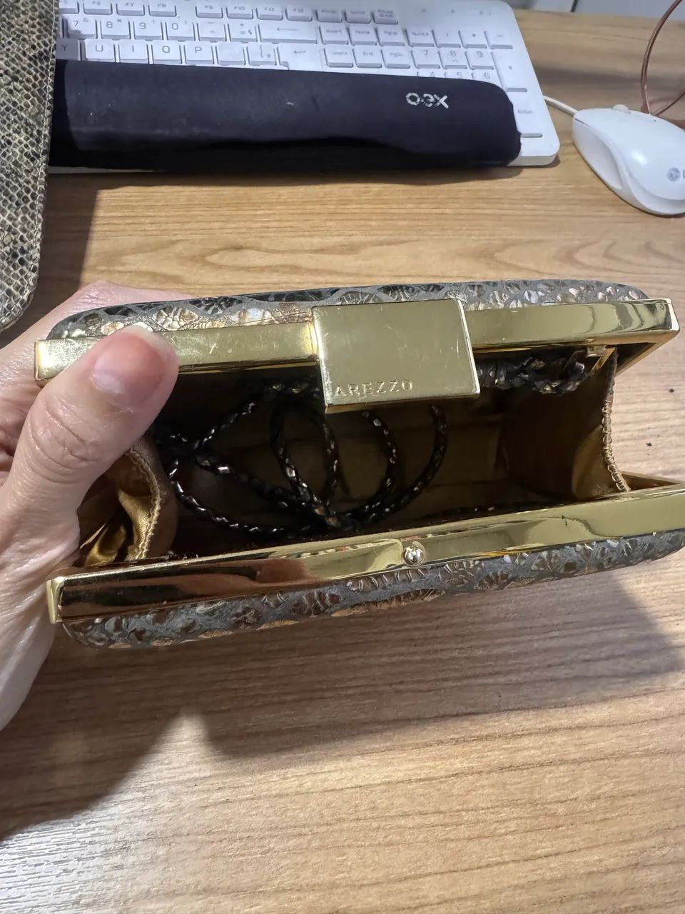 CLUTCH DOURADA AREZZO - Foto 2