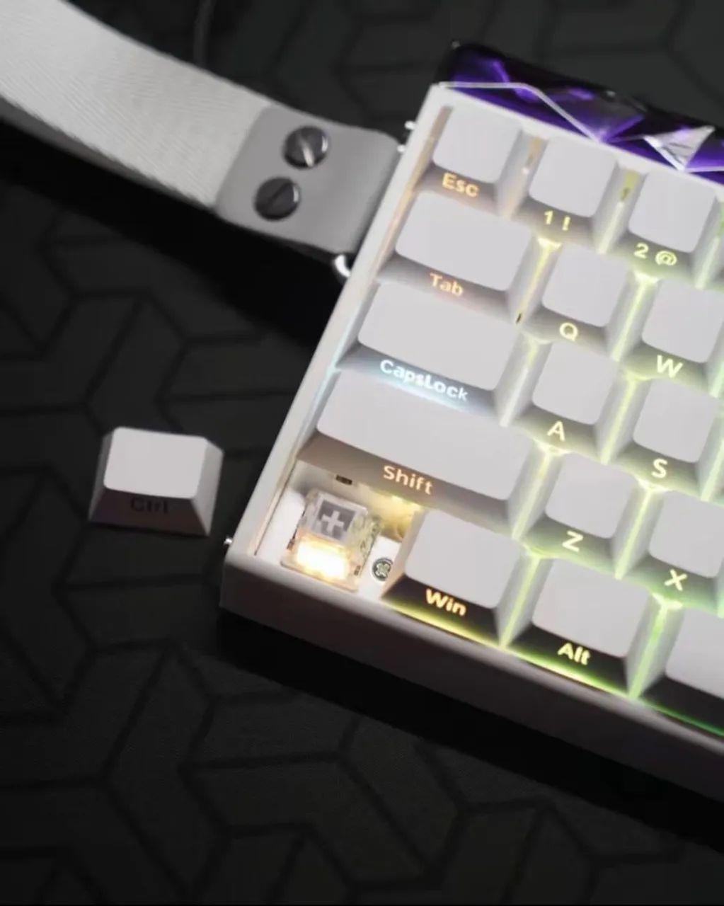 TECLADO MAGNÉTICO AULA HERO 68 - Foto 5