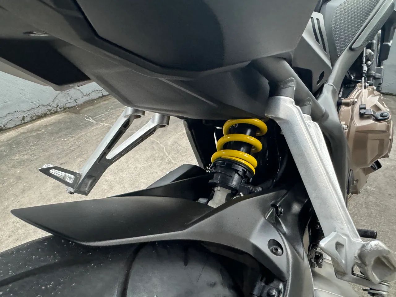 CB 650R 22/22 ABS  - Foto 11
