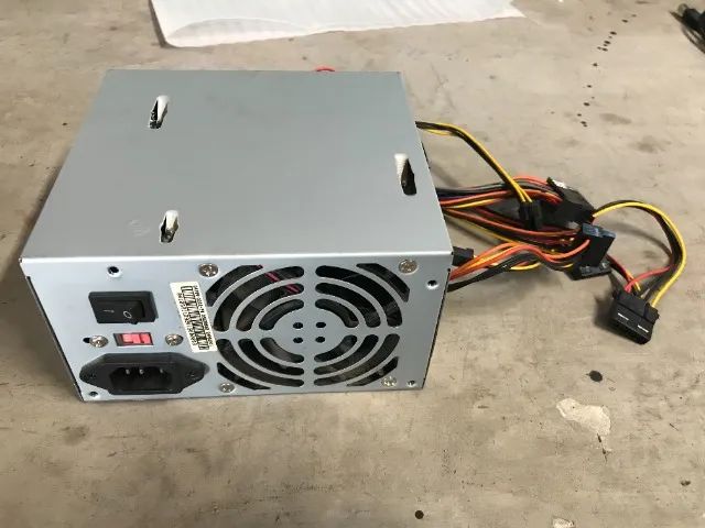 Fonte Coletek DSE-205S2 24pinos 200w Sata ATX - Foto 4