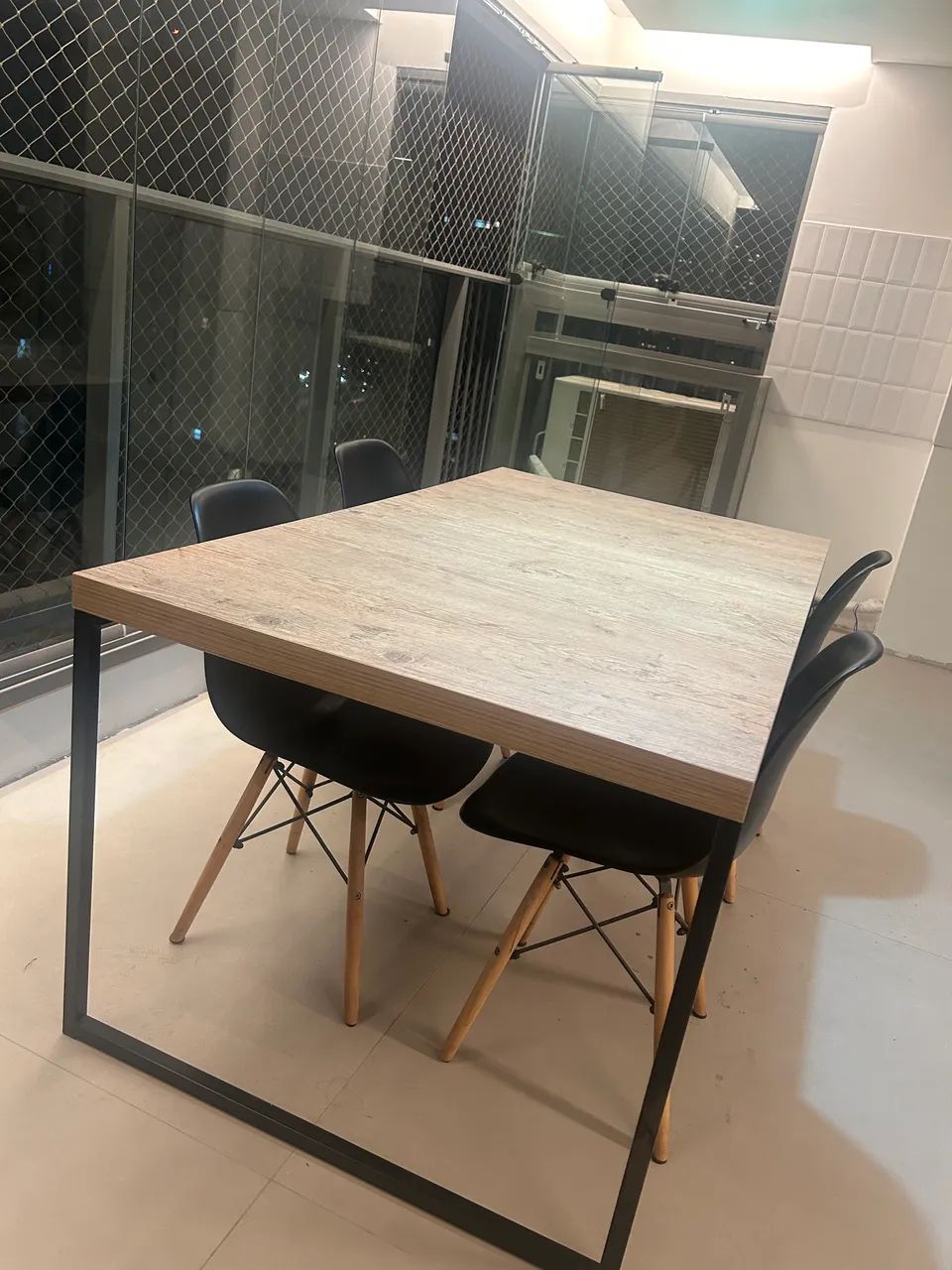 Mesa estilo industrial (sem cadeiras) - Foto 3