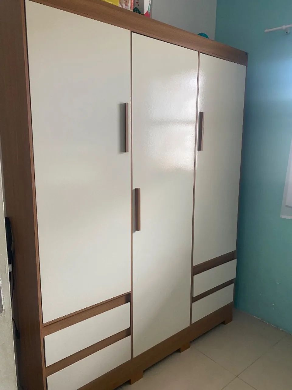 Vendo guarda roupa de solteiro 