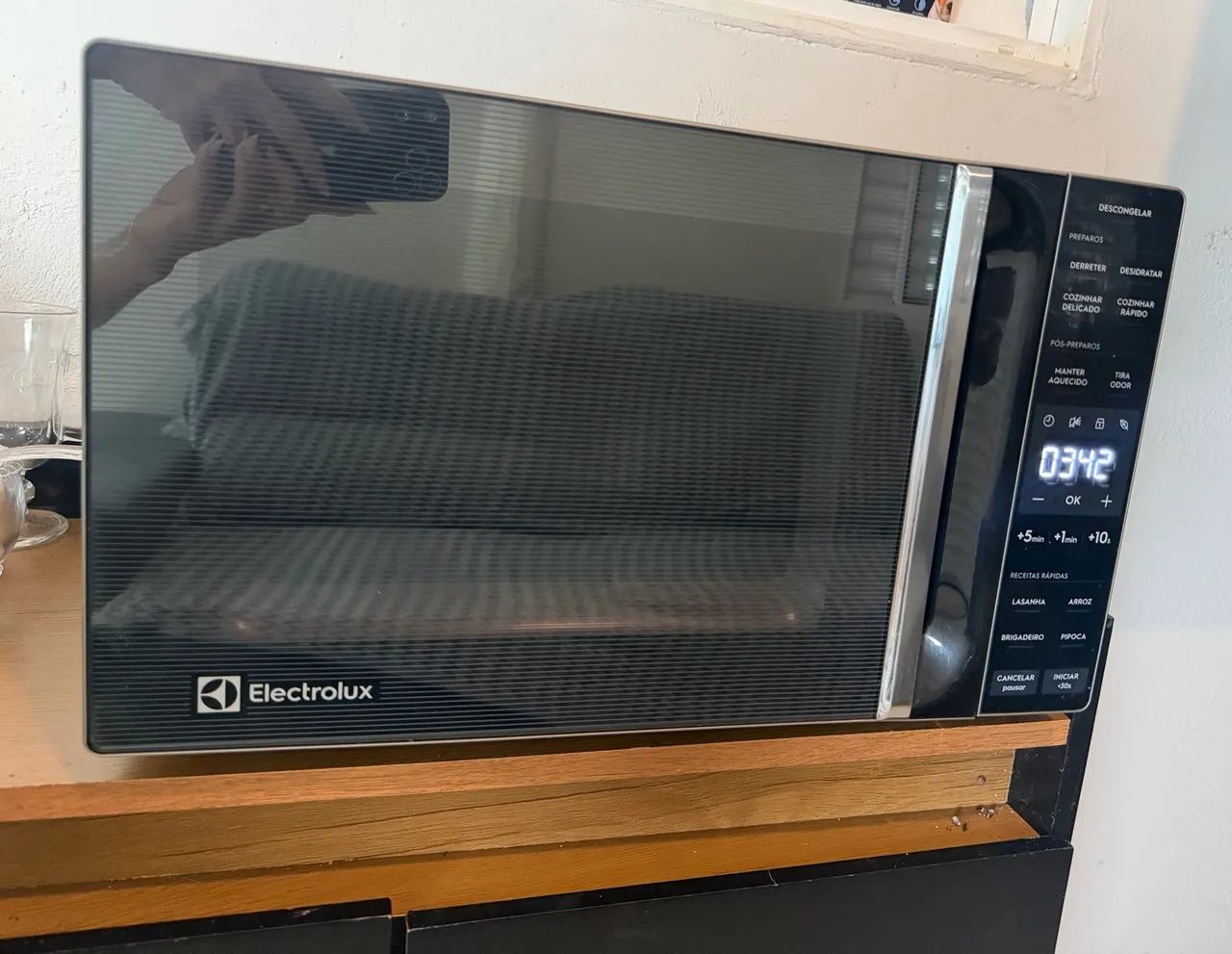 Micro-ondas Electrolux Efficient 23L - Prata | ME23S - Foto 2
