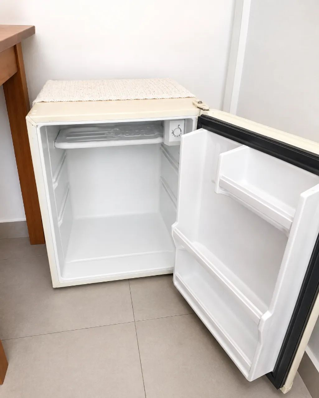 Frigobar Consul Compacto 80L - Funcionando Perfeitamente - Foto 2