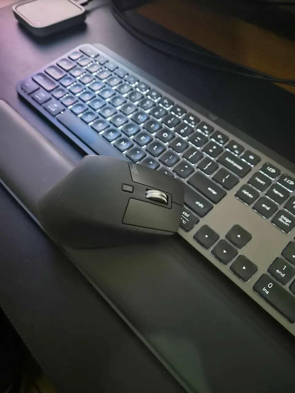Kit Logitech Teclado MX Keys e Mouse MX Master 3S - Foto 4