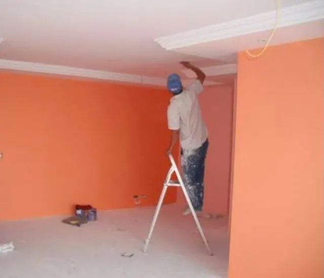 Pintura,  Ladrilho,  Hidráulica e Telhado.