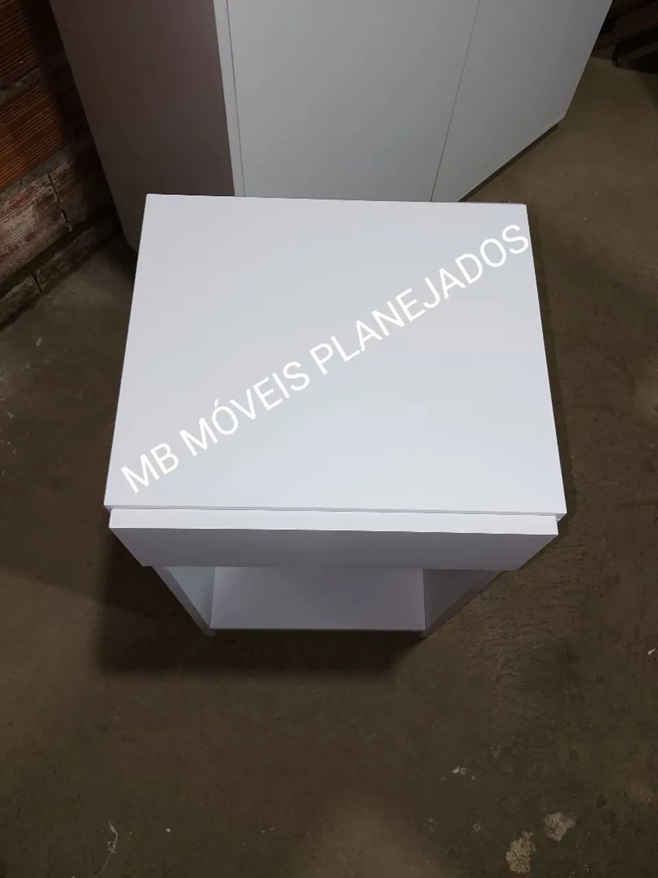 Mesa de cabeceira nova 100% MDF branco  - Foto 3