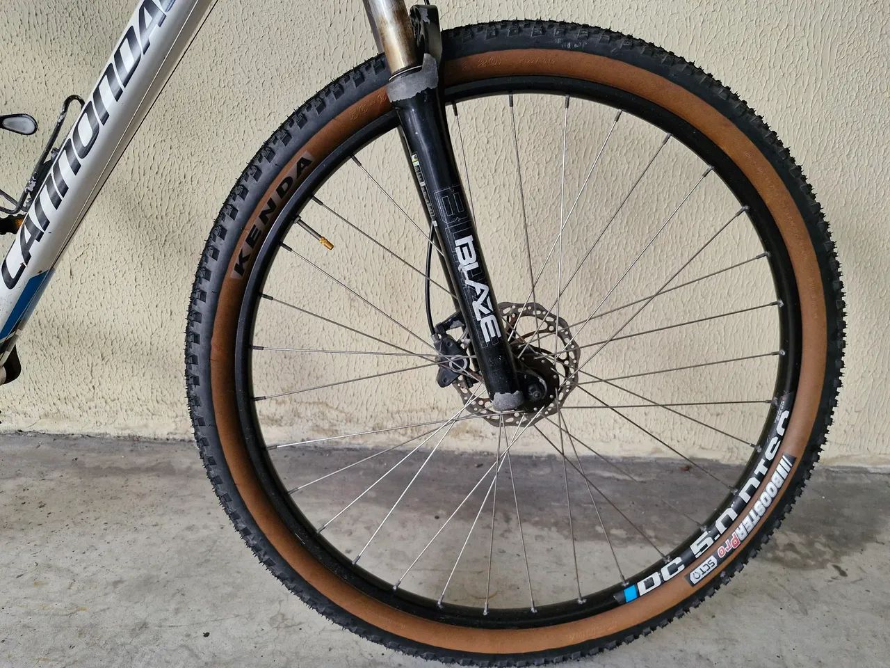 Bicicleta Cannodale trail 6 com kit Shimano.Deore - Foto 5