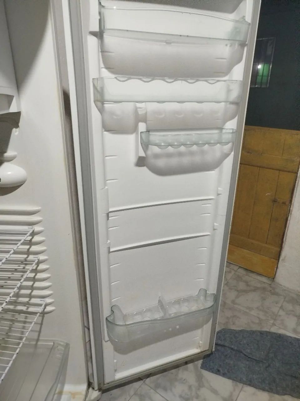 Vendesse geladeira funcionando tudo!  - Foto 4