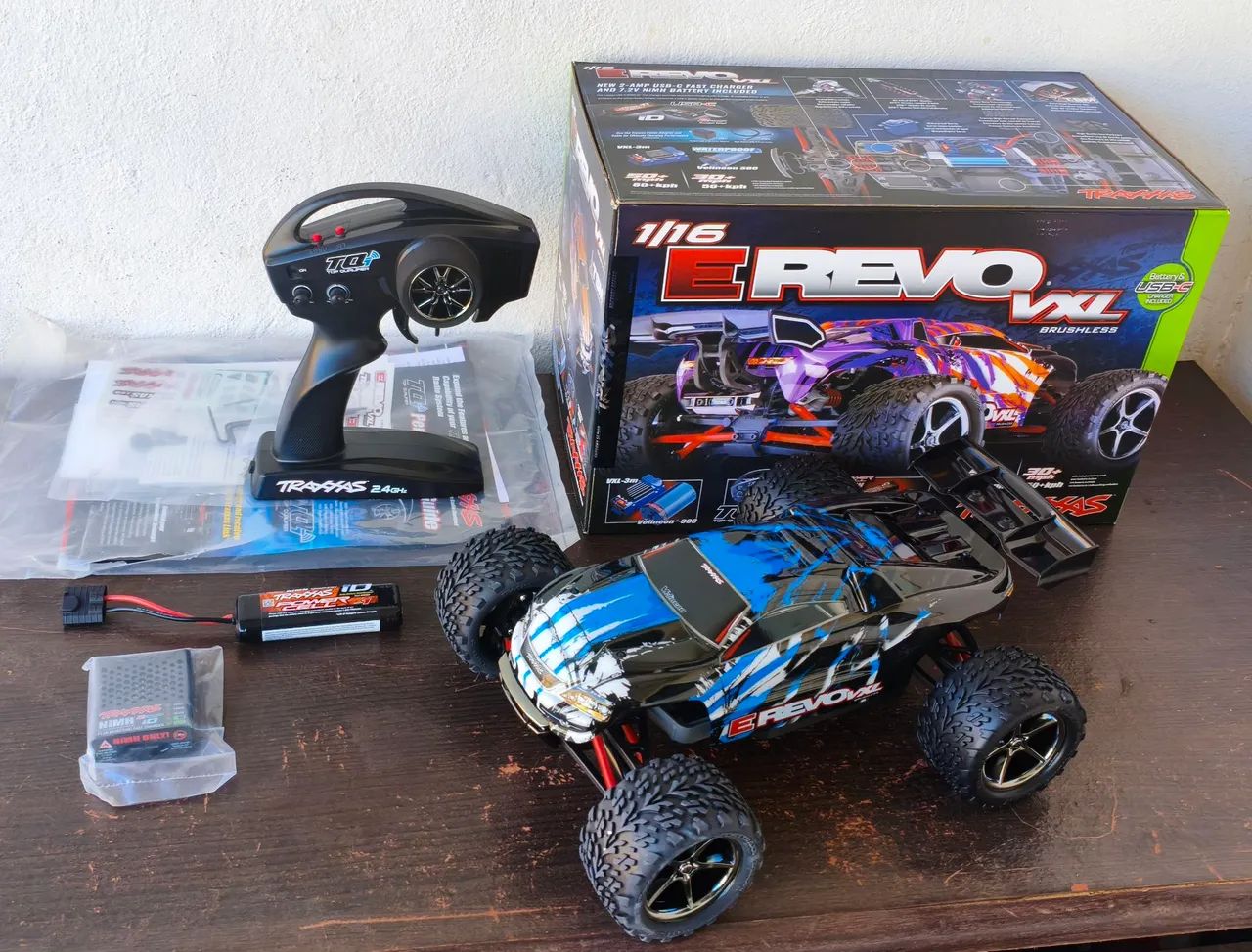 Automodelo TRAXXAS 1/16 E-REVO VXL 4WD