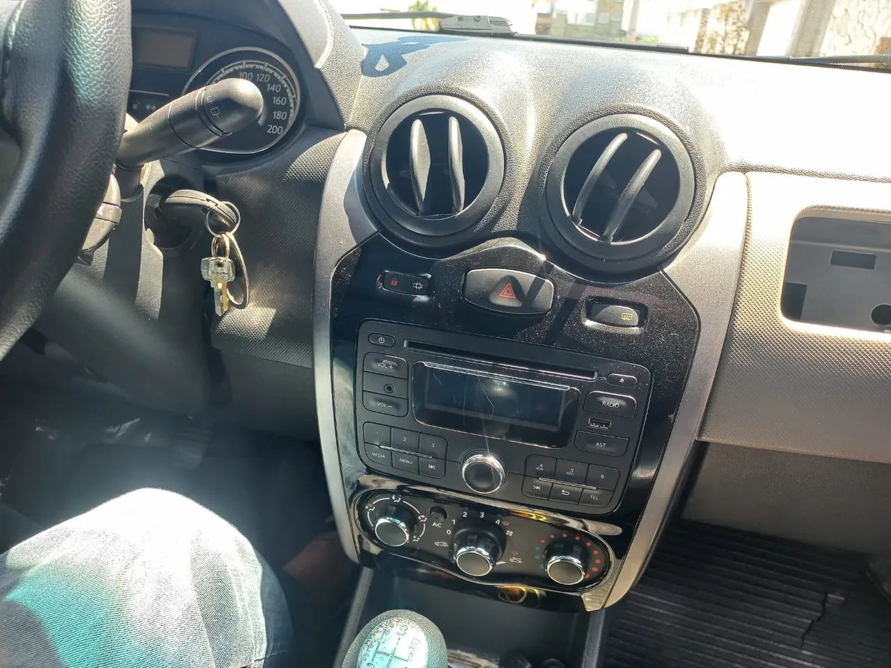 Renault Sandero Expression Hi-flex 1.6 8V 5P 2012 - Foto 4