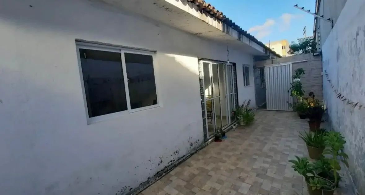 Casa+ponto comercial na Iputinga 